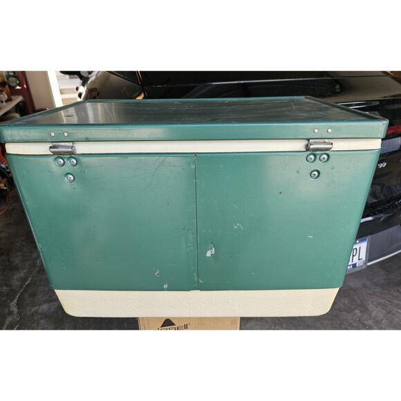 Coleman Green Metal Cooler - Picture 4 of 5